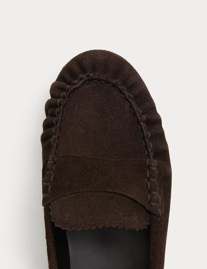 Suede Flat Loafer Pumps