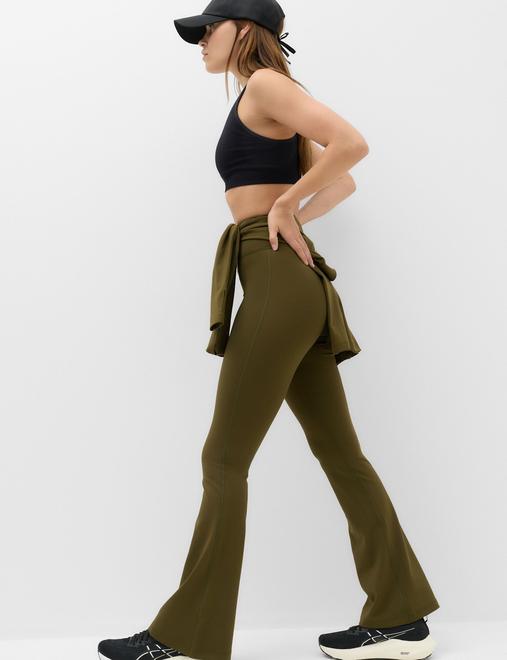 Essential High Waisted Flared Leggings