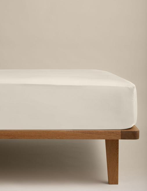 Egyptian Cotton 230 Thread Count Crisp Fitted Sheet