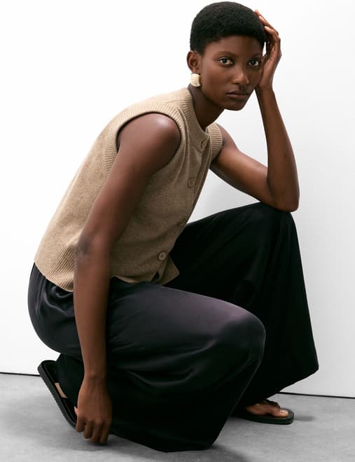 Pure Cashmere Button Through Knitted Vest