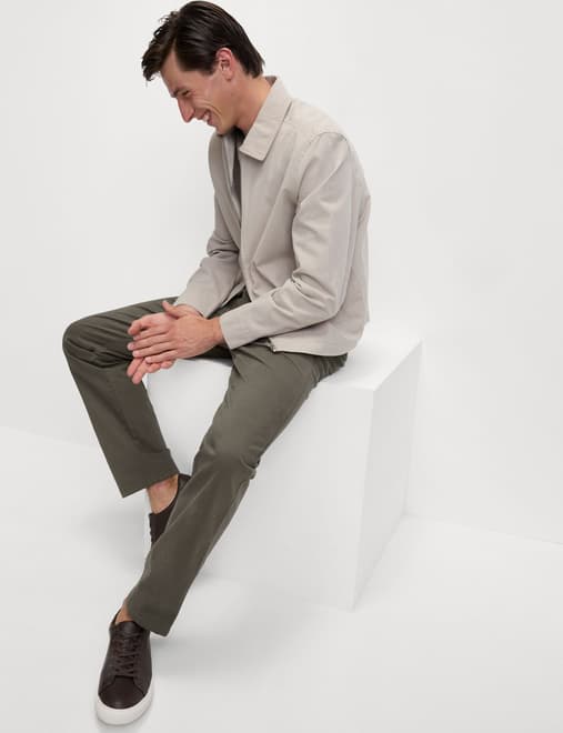 Regular Fit Stretch Chinos