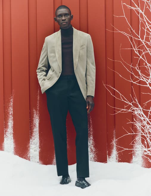 Tailored Fit Velvet Blazer