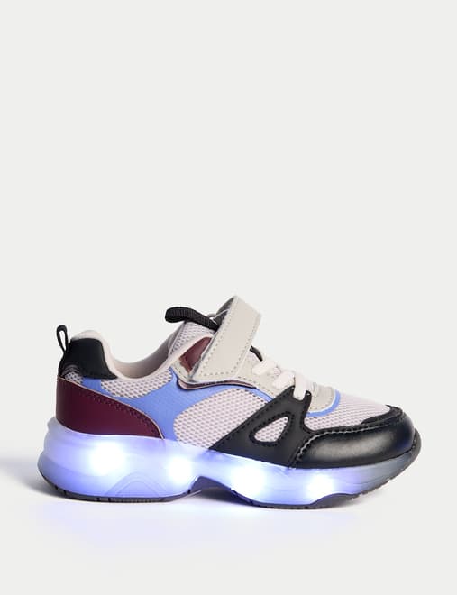 Kids' Light-up Trainers (4 Small - 2 Large)