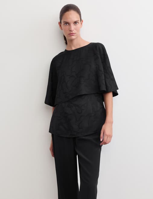 Jacquard Round Neck Cape Top