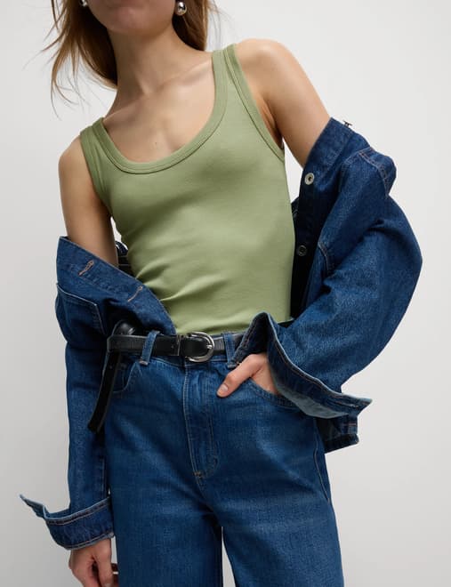product-main-image