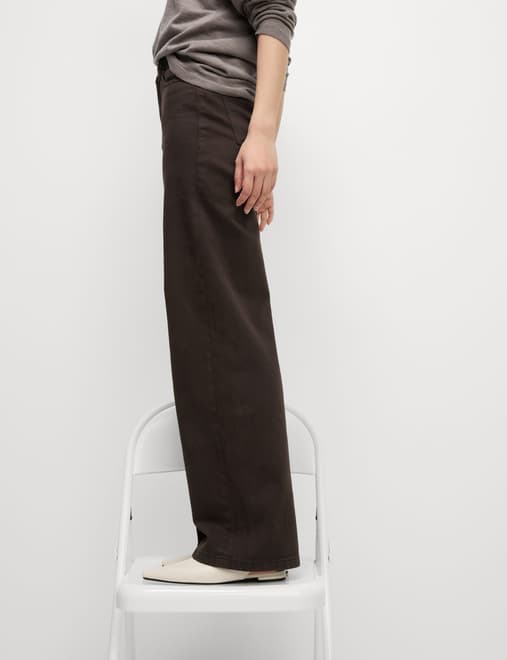 product-main-image