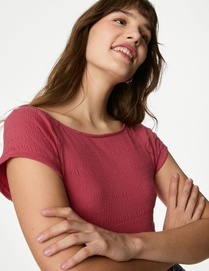 بلوزة كتف مكشوفة بنسيج مزيج القطن