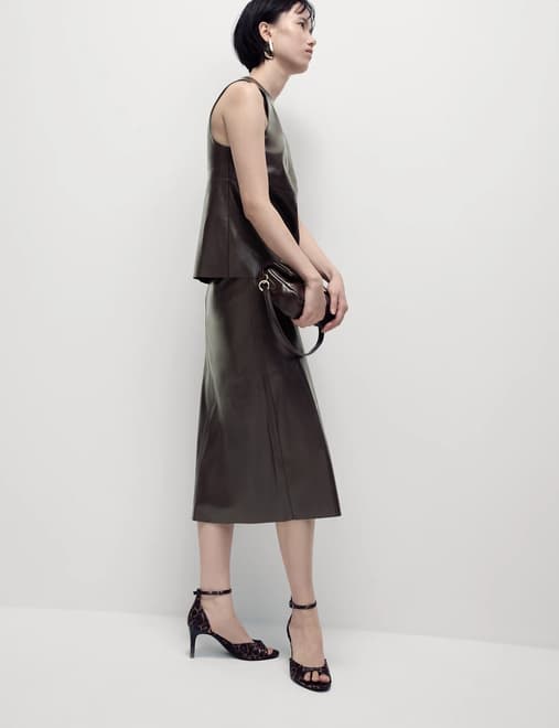 Black midi skirt marks and spencer hotsell