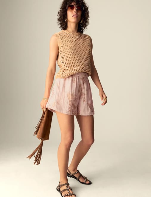 product-main-image