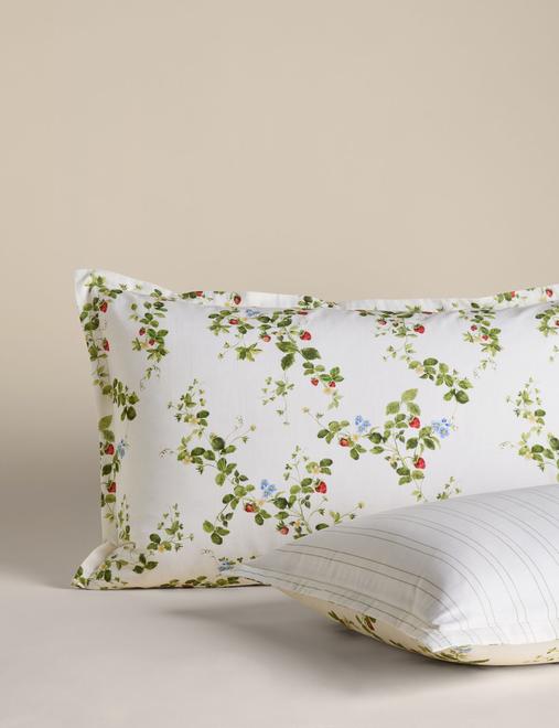 Pure Cotton Strawberry Field Bedding Set