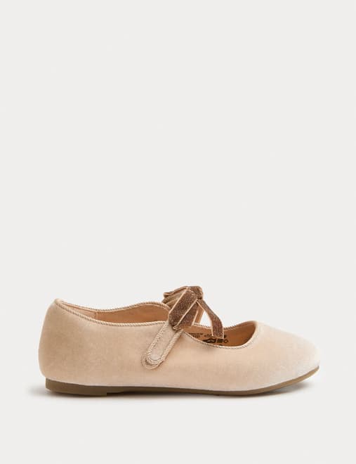 Velvet Bow Ballet Pumps (4 Small - 2 Large)