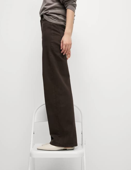 product-main-image