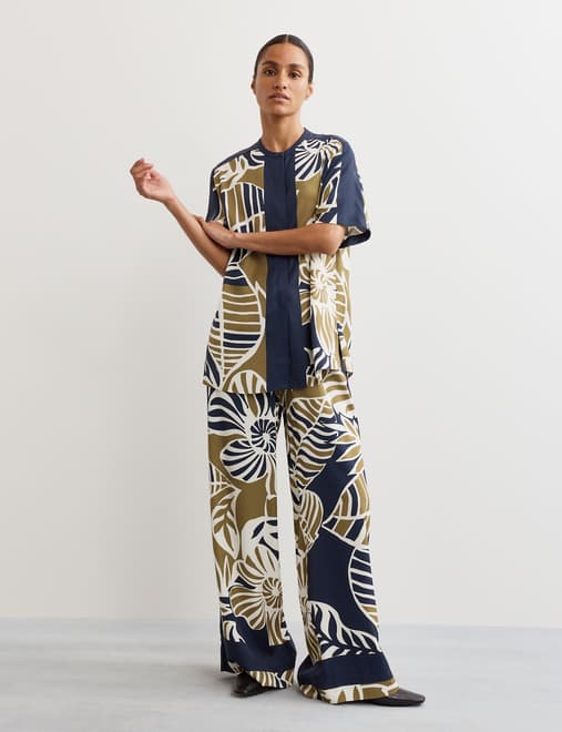 Leaf Print Round Neck Relaxed Shirt