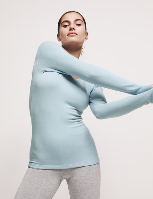 Heatgen™ Medium Thermal Scoop Neck Top