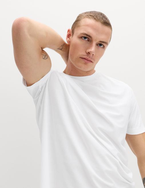 Activewear Jacquard Mesh Stripe T-Shirt