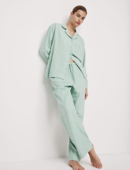 Seersucker Striped Revere Pyjama Set