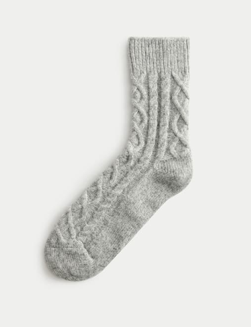 Cable Knit Ankle High Socks