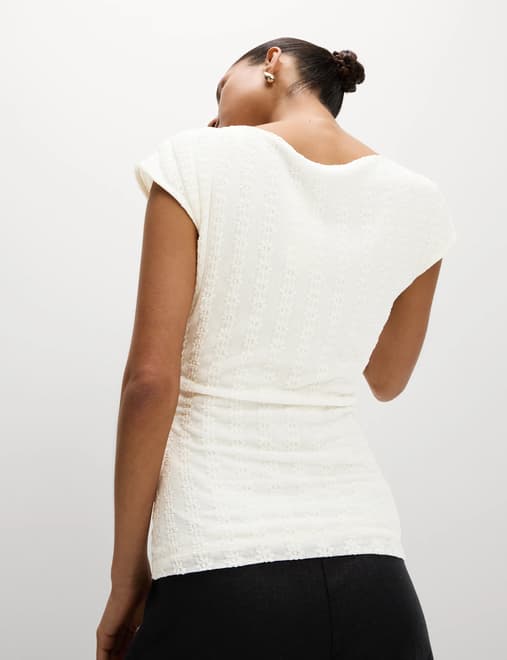 product-main-image