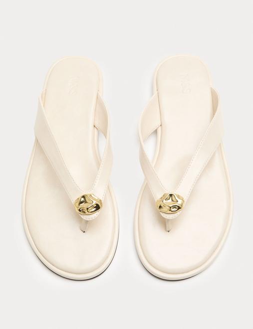Trim Detail Flat Toe Post Sandals
