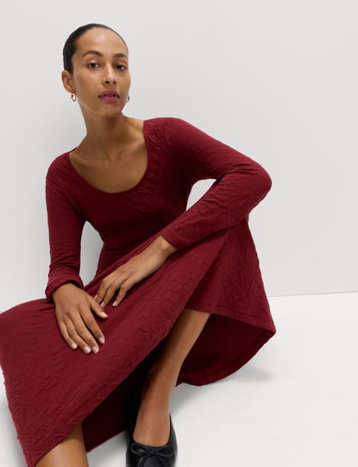 Jersey Textured Scoop Neck Midi Column Dress