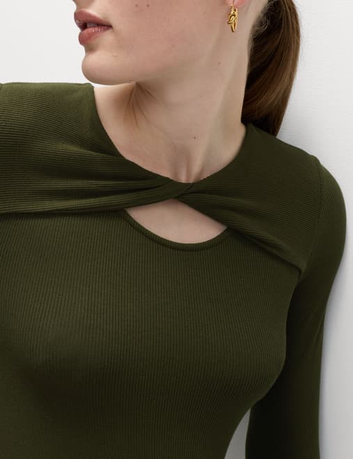 Ribbed Twist Front Top