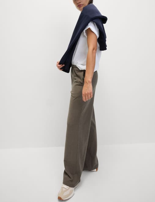product-main-image