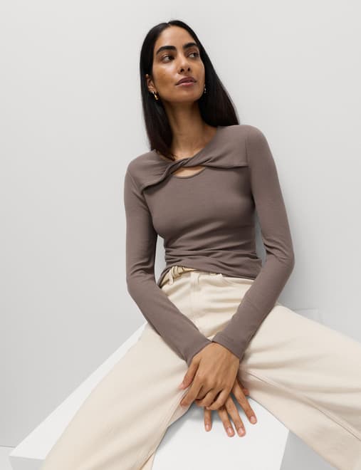 Ribbed Twist Front Top