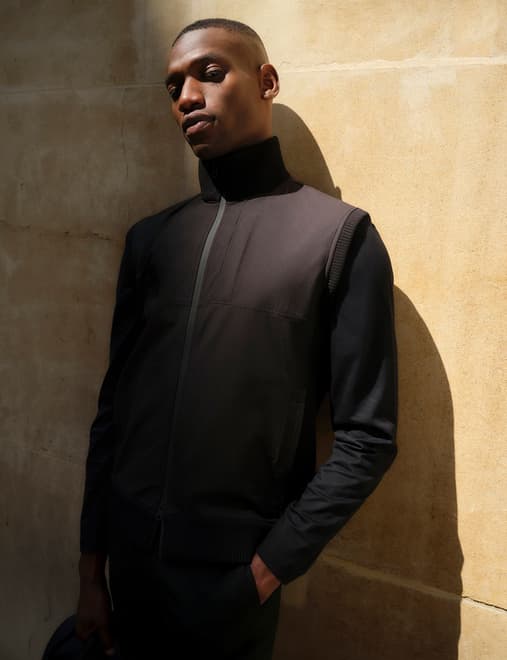 Two Fabric Performance Knitted Gilet