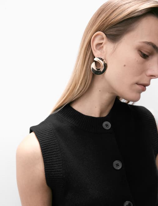 Pure Cashmere Button Through Knitted Vest