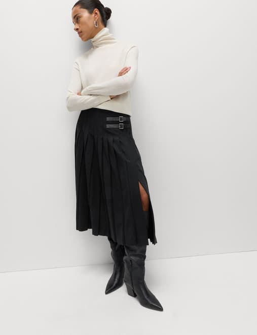 Pleated Side Split Maxi Skirt