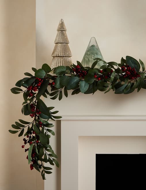 6ft Berry Garland