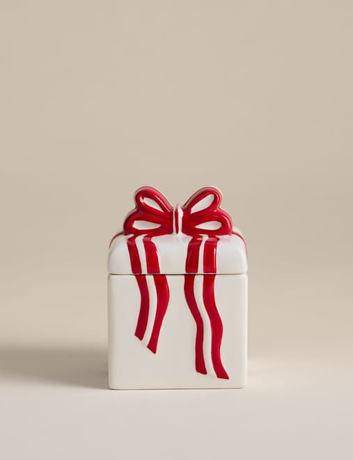 Mandarin, Clove & Cinnamon Present Candle