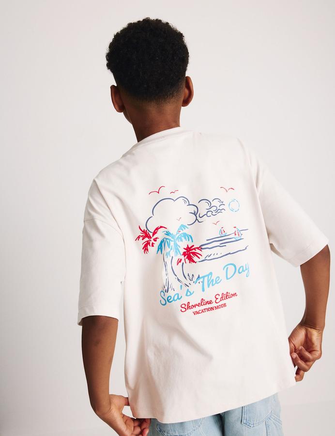 Pure Cotton Graphic T-Shirt (6-16 Yrs)