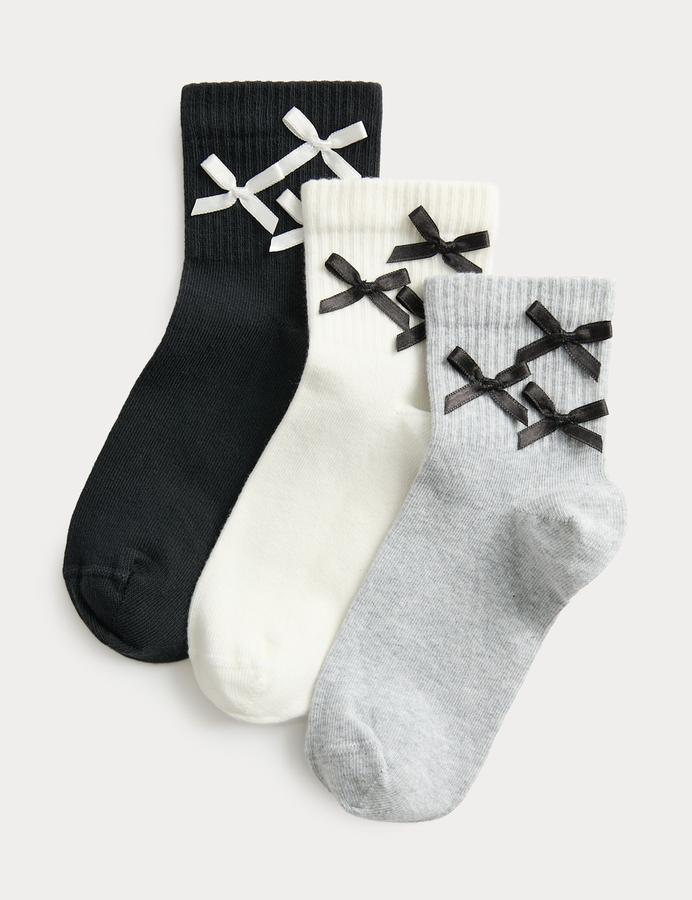 3 Pack Cotton Rich 3D Bows Socks (6 Small - 7 Large)