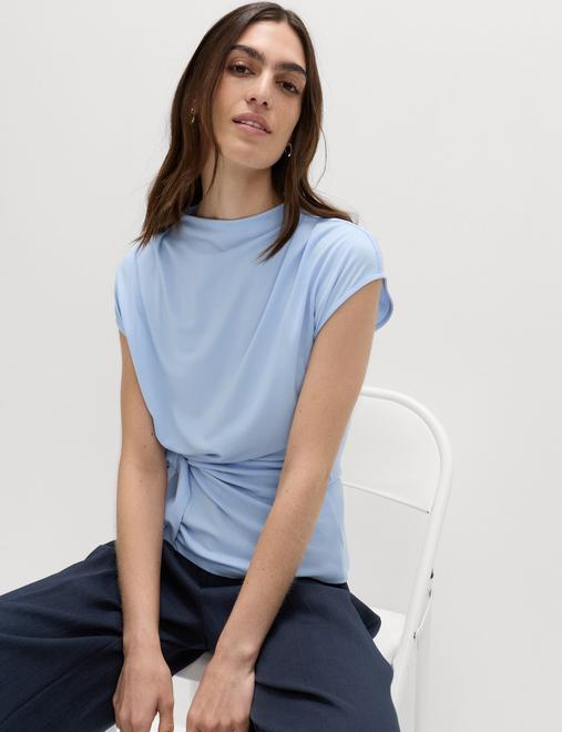 Sleeveless Knot Detail Top