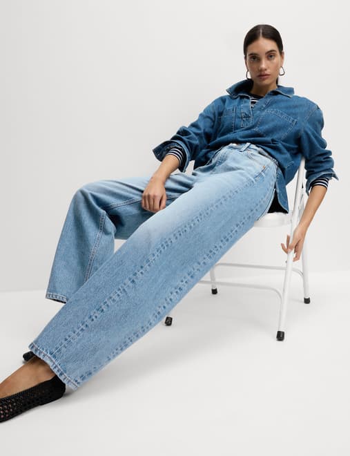 Mid Rise Barrel Jeans