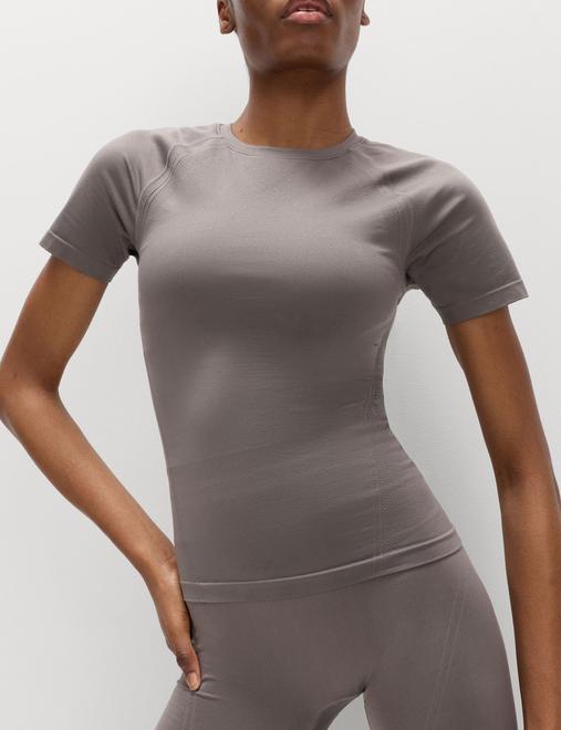 Crew Neck Seamless Fitted Top