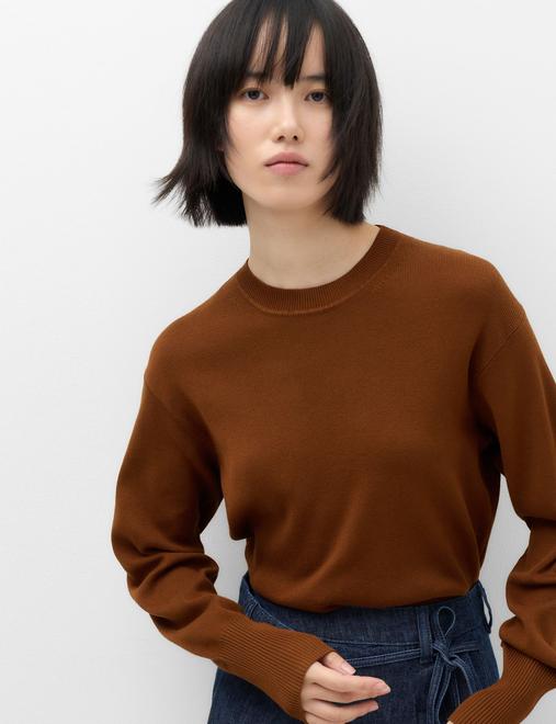 Crew Neck Waisted Slim Fit Jumper
