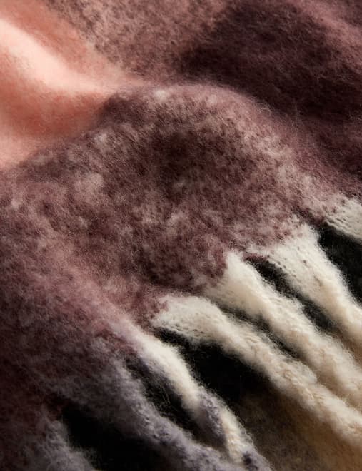 Checked Tassel Scarf