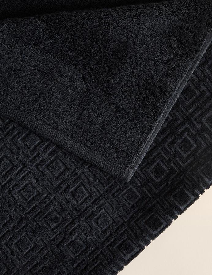 Geometric Towel