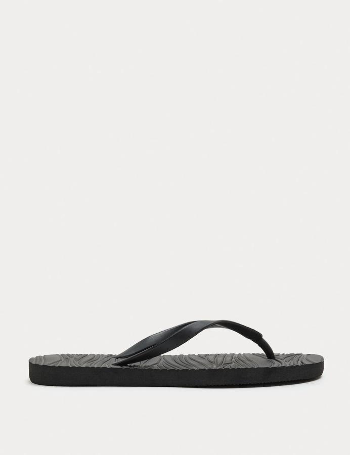 Flat Flip Flops