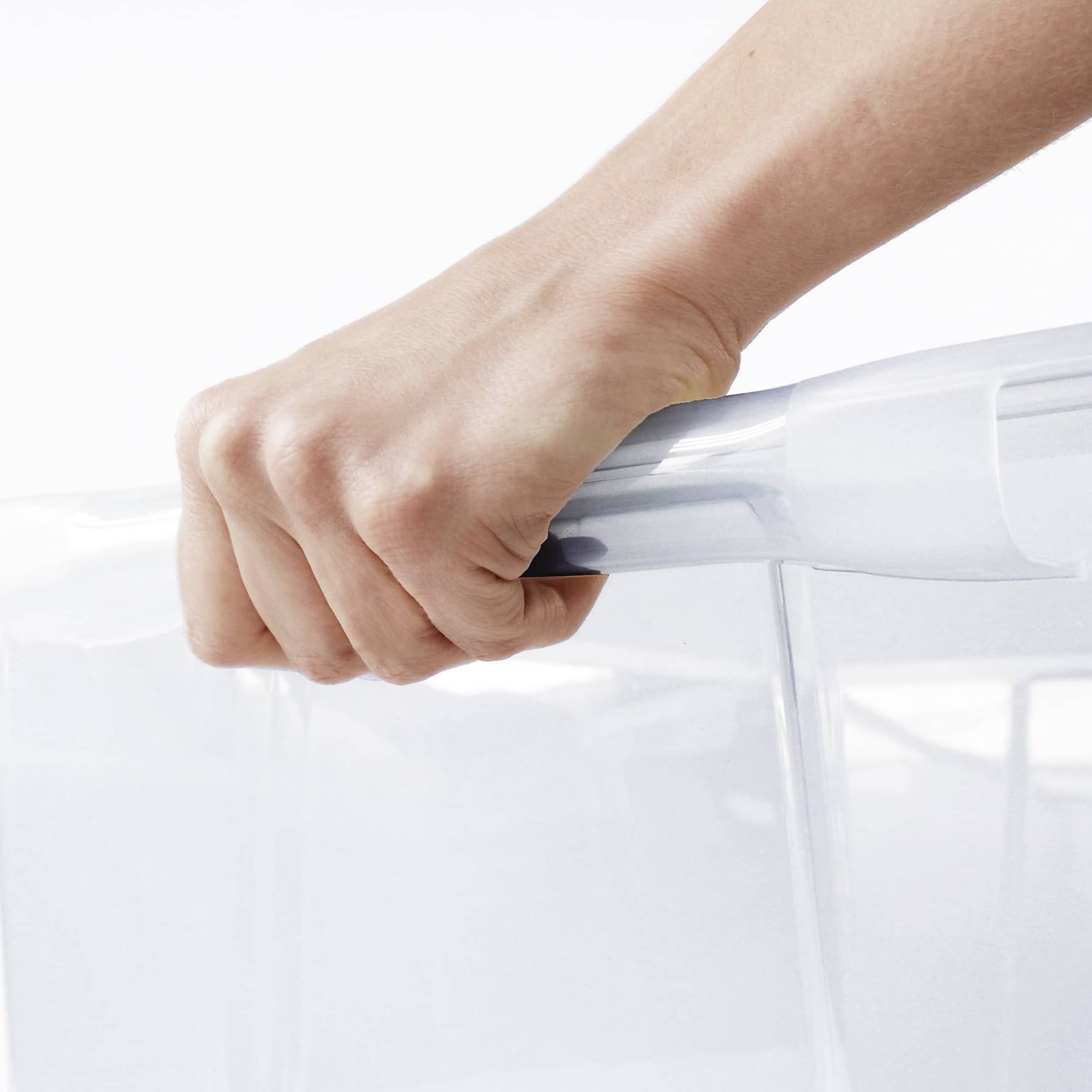 Form Kaze Plastic Storage Box (387 x 228 x 279 mm, 15 L)