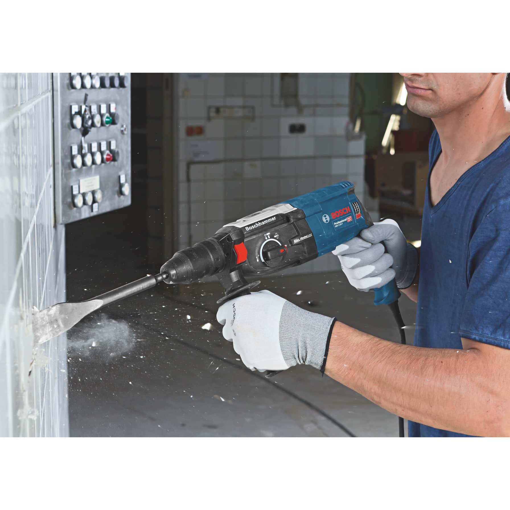 Bosch Professional Rotary Hammer W/ SDS Plus, GBH 2-28 F (880 W)