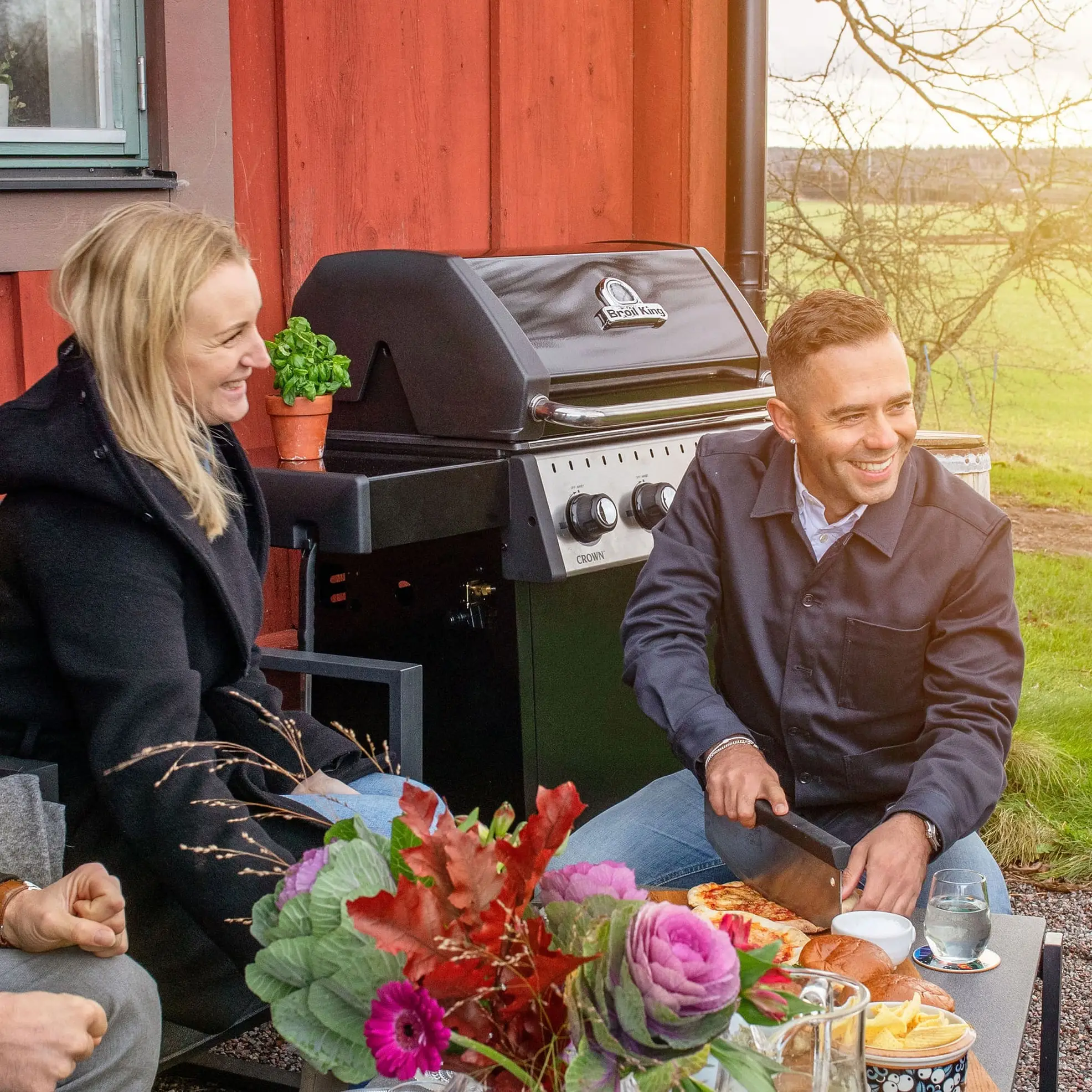 Broil King Crown Series 4-Burner Gas Grill, 410 LX