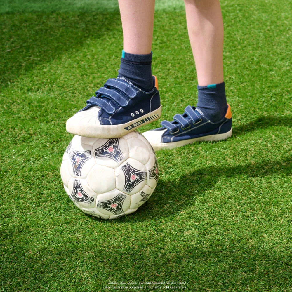 Buren Artificial Grass Roll (L. 4 m x W. 1 m x H. 2 cm)