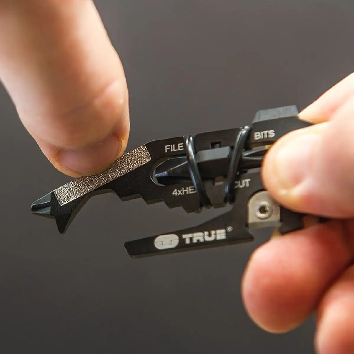 True Utility Fishface Pocket Multitool, TU206 (90 x 18 x 9 mm)
