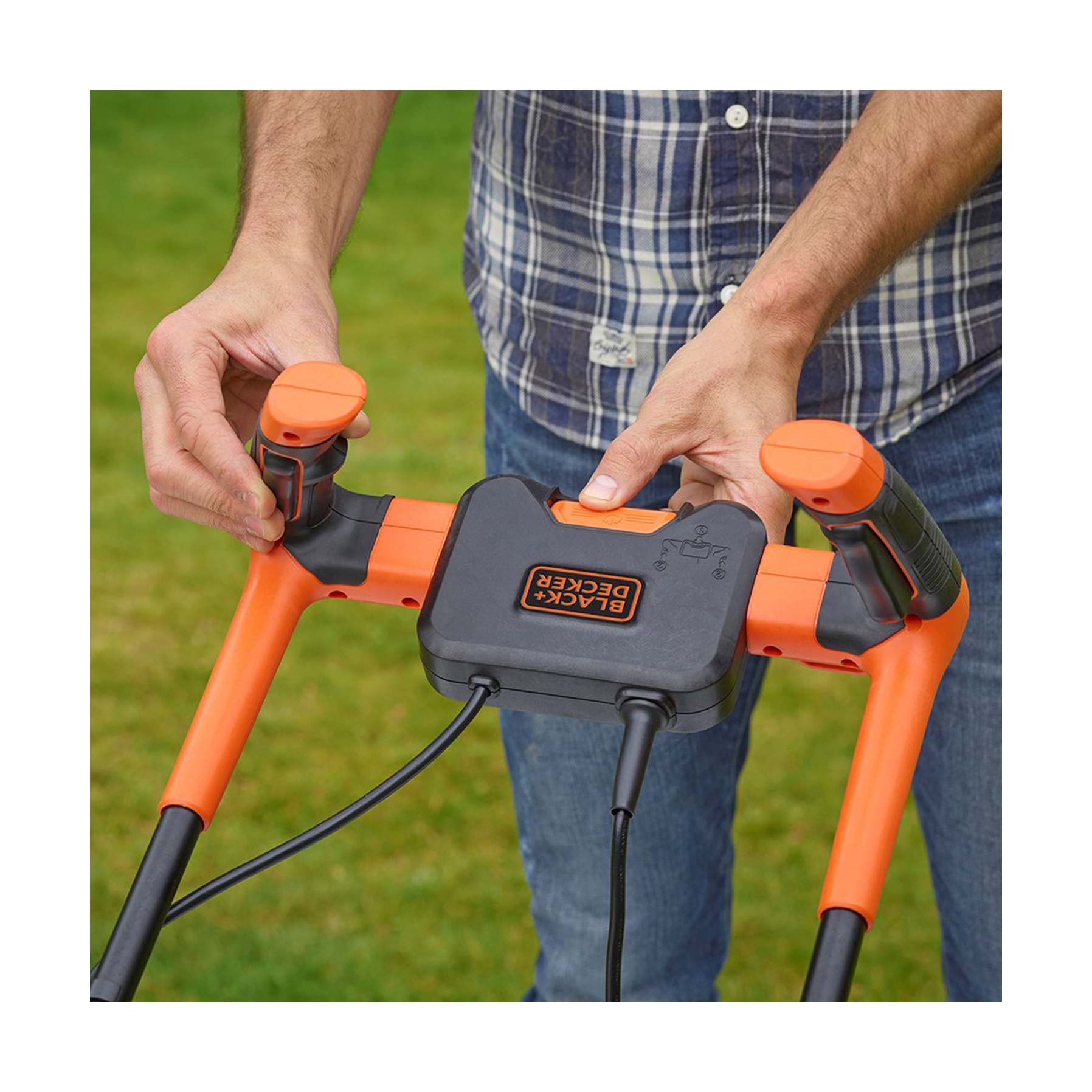 Black+Decker 1800 W Lawn Mower W/EasySteer 