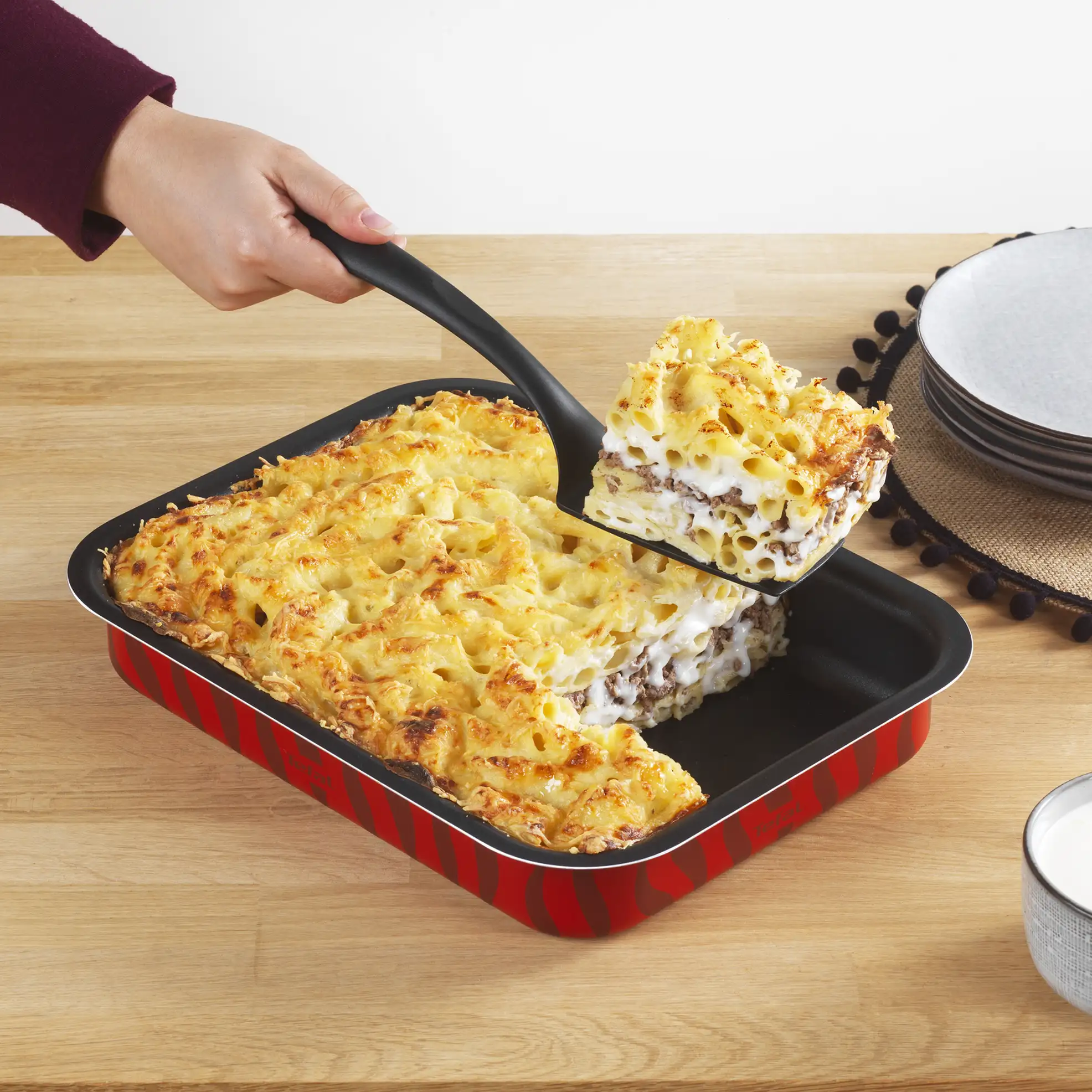 Tefal TempoFlame Rectangular Aluminum Oven Dish (45 x 31 cm)