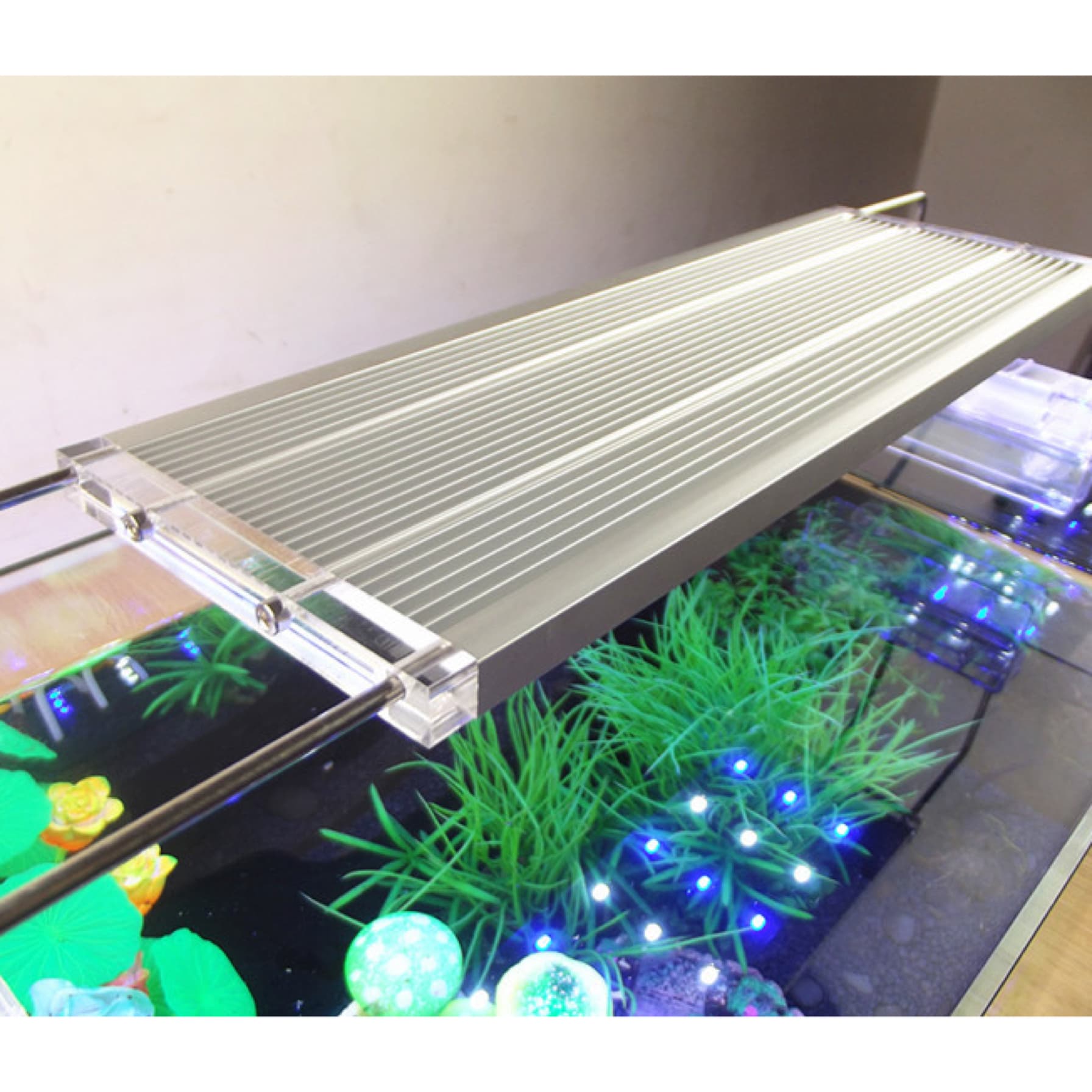 Chicos LED Aquarium Light (86.5 x 10.5 cm, 36 W)