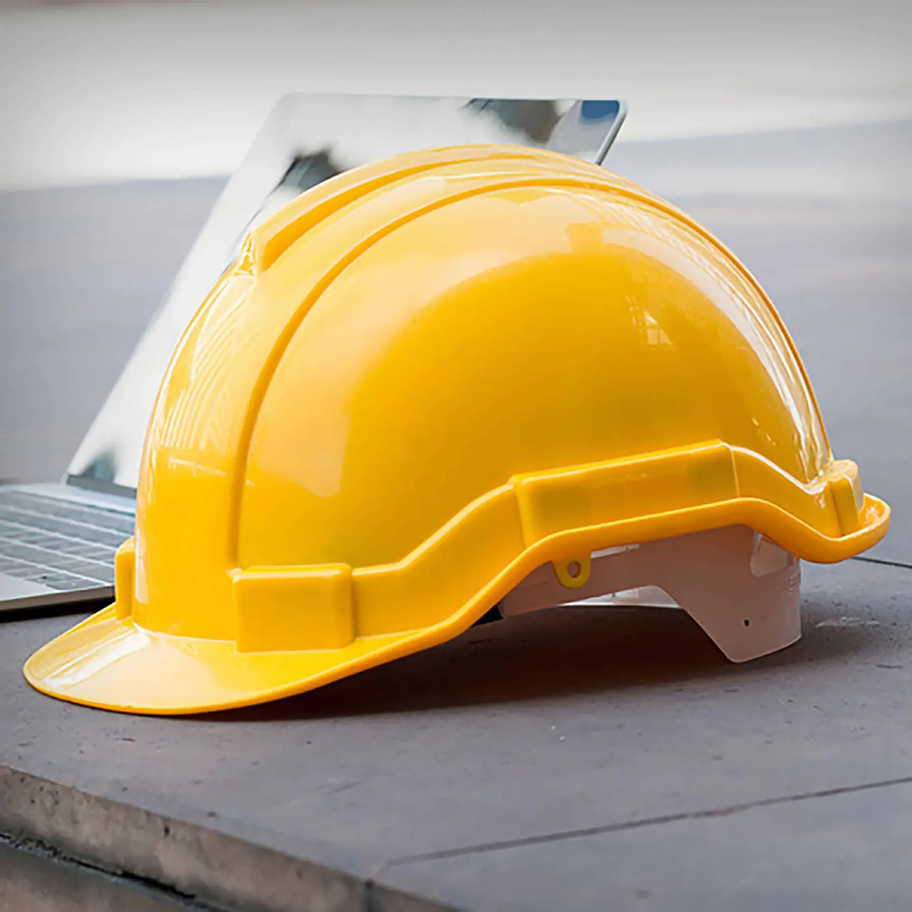 Beorol Safety Helmet (15.5 x 21.8 x 28 cm)